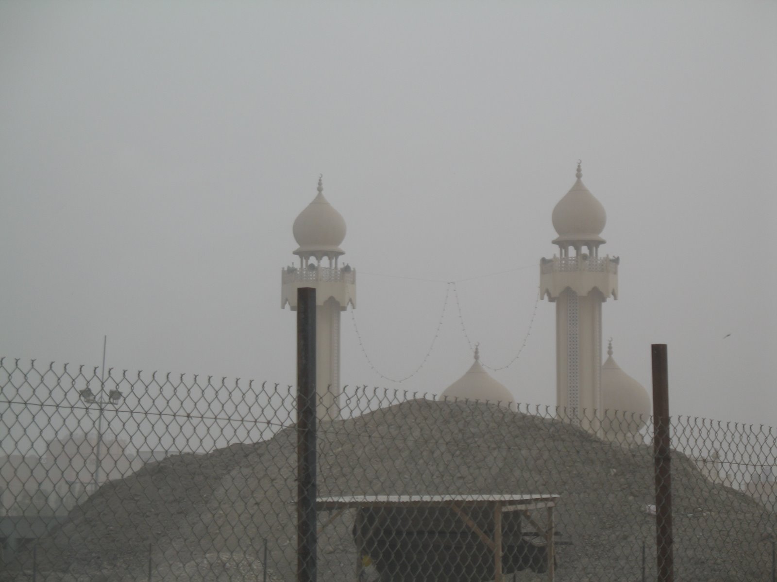 [mosque+and+wires.JPG]