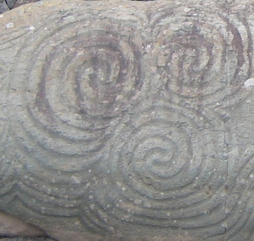 [newgrange portal stone trispiral (524 x 496).jpg]