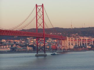 [Lisboa+-+Ponte+25+Abril+ao+nascer+do+sol..jpg]