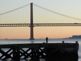 [Lisboa+-+Pescador+matutino..jpg]