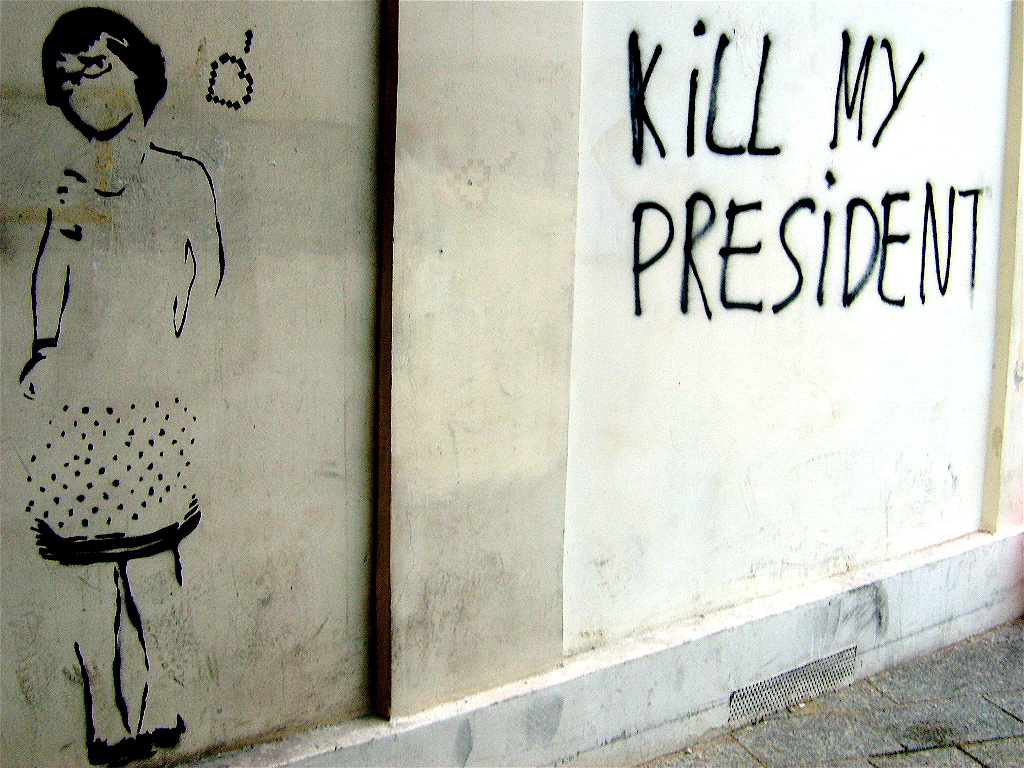 [kill+my+president+(reims).JPG]