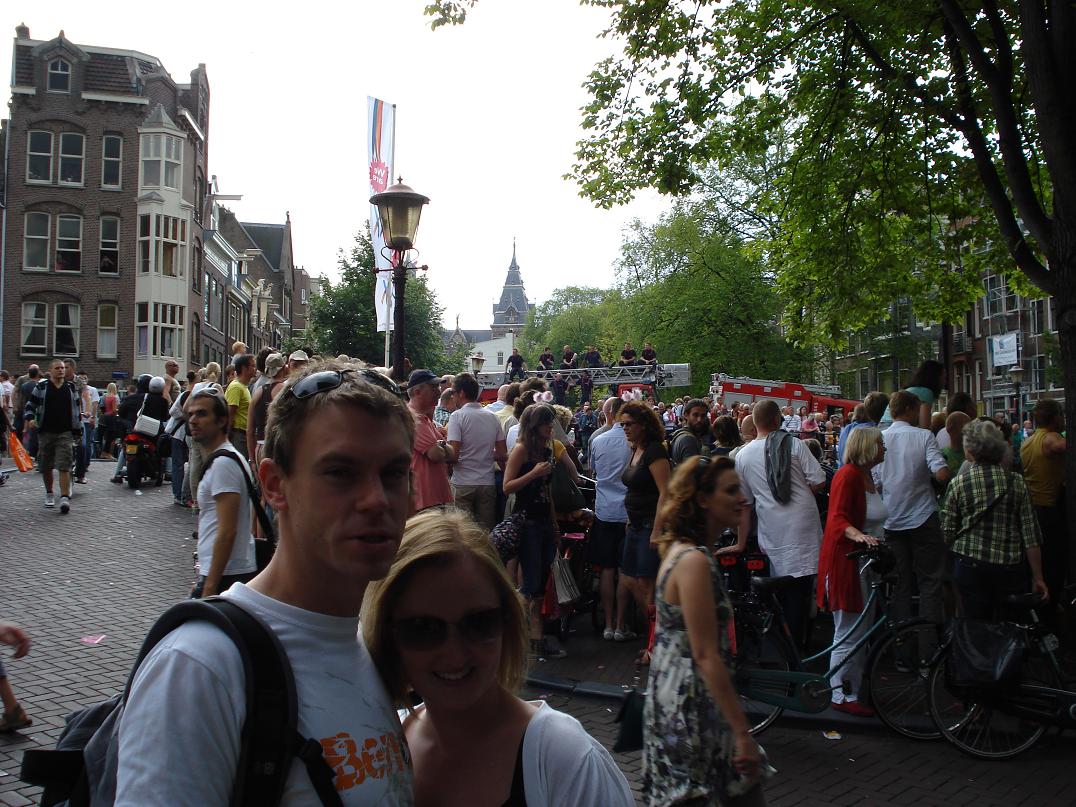 [Amsterdam+2008+08+02+002+John+vic+gay+pride.jpg]
