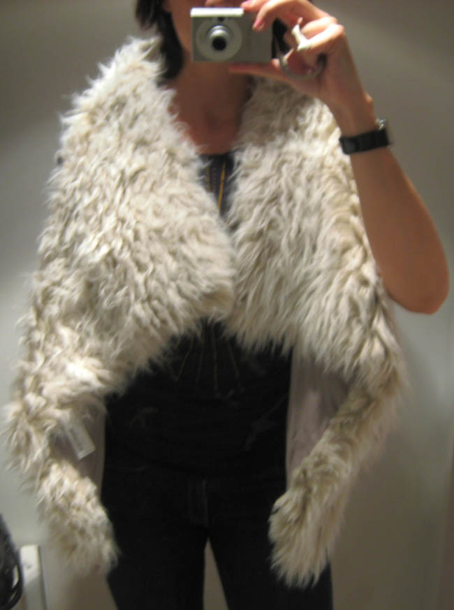 [fur+vest+001.jpg]