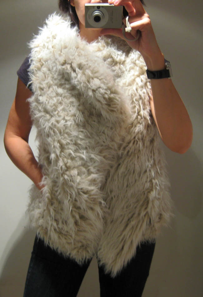 [fur+vest+002.jpg]