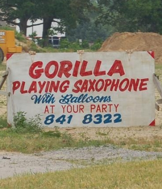 [gorilla_playing_saxophone_with_ball.jpg]