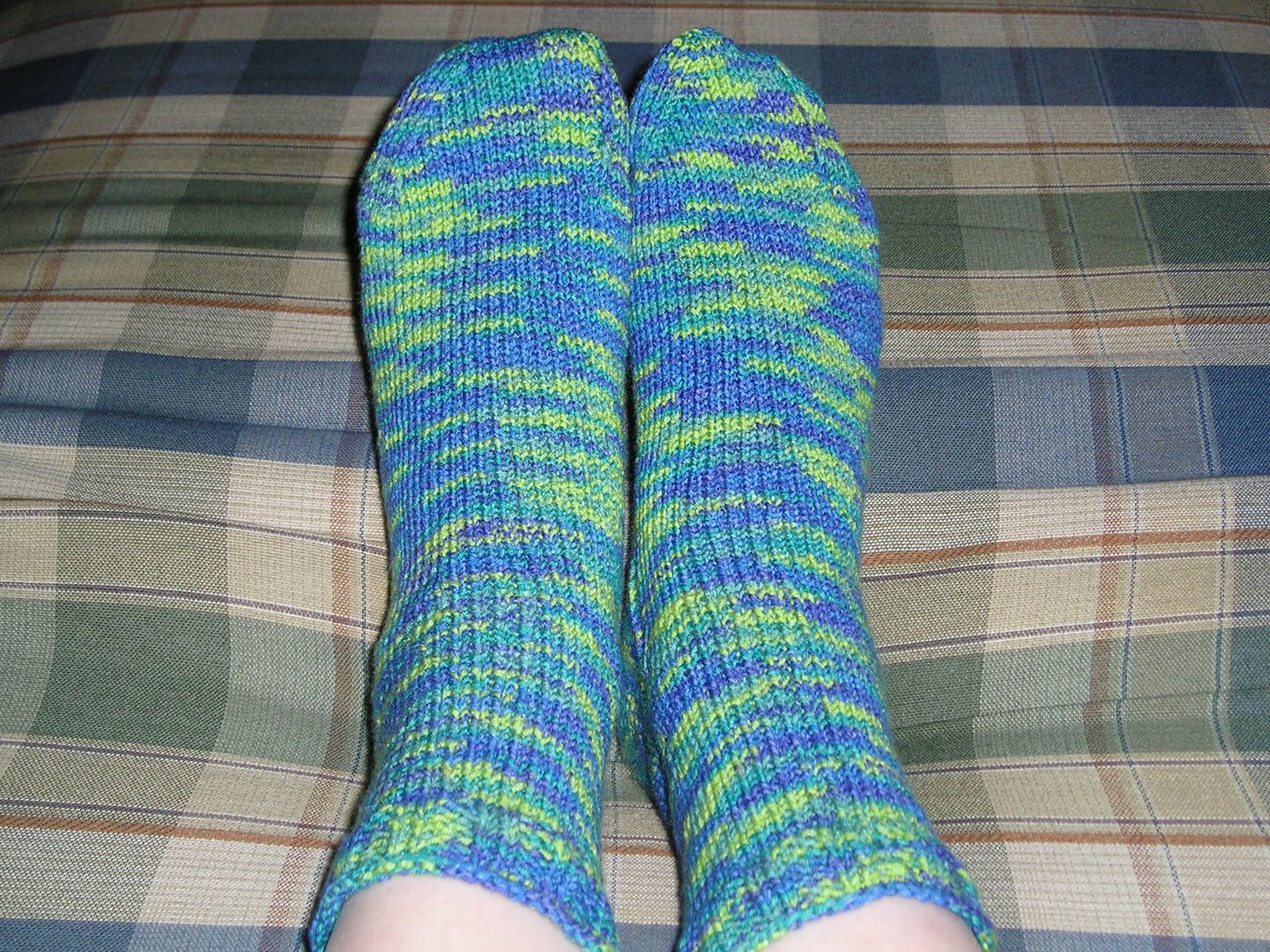 [Toes+&+Completion+of+first+pair+of+socks+005.jpg]