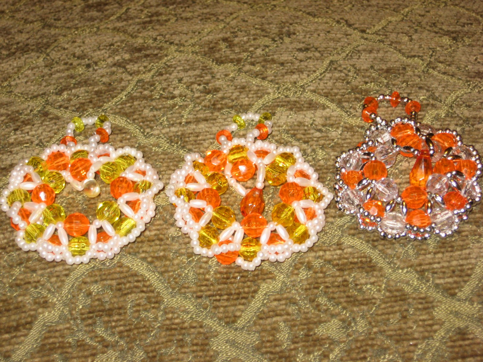 [Orange+Christmas+Circles.JPG]