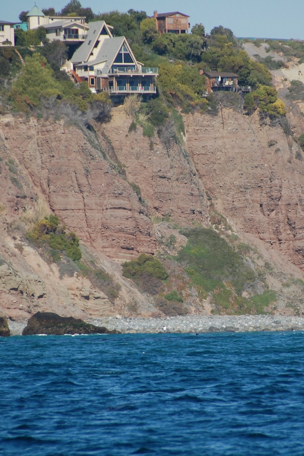 [cliff+house.jpg]