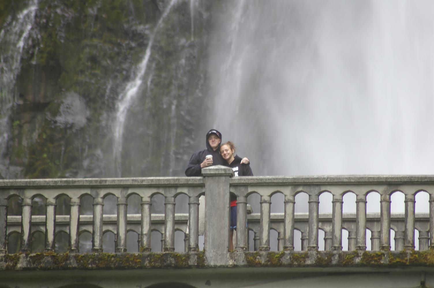 [Christopher+and+Brittney+at+the+falls.jpg]