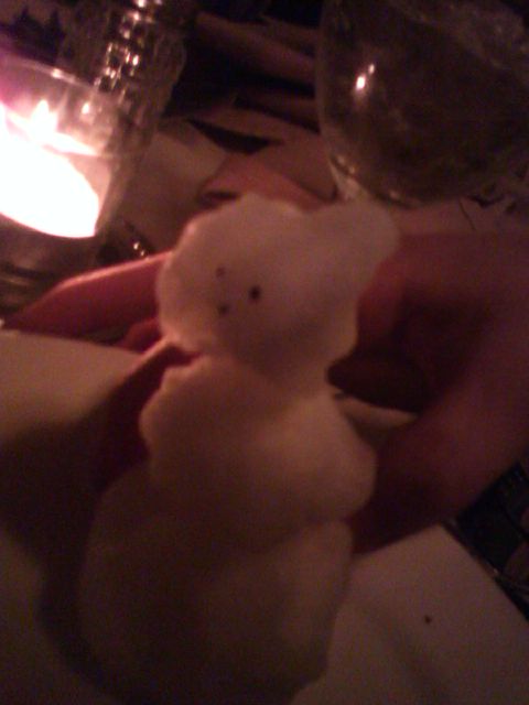 [tiny+snowman+i+made+07dec07.JPG]