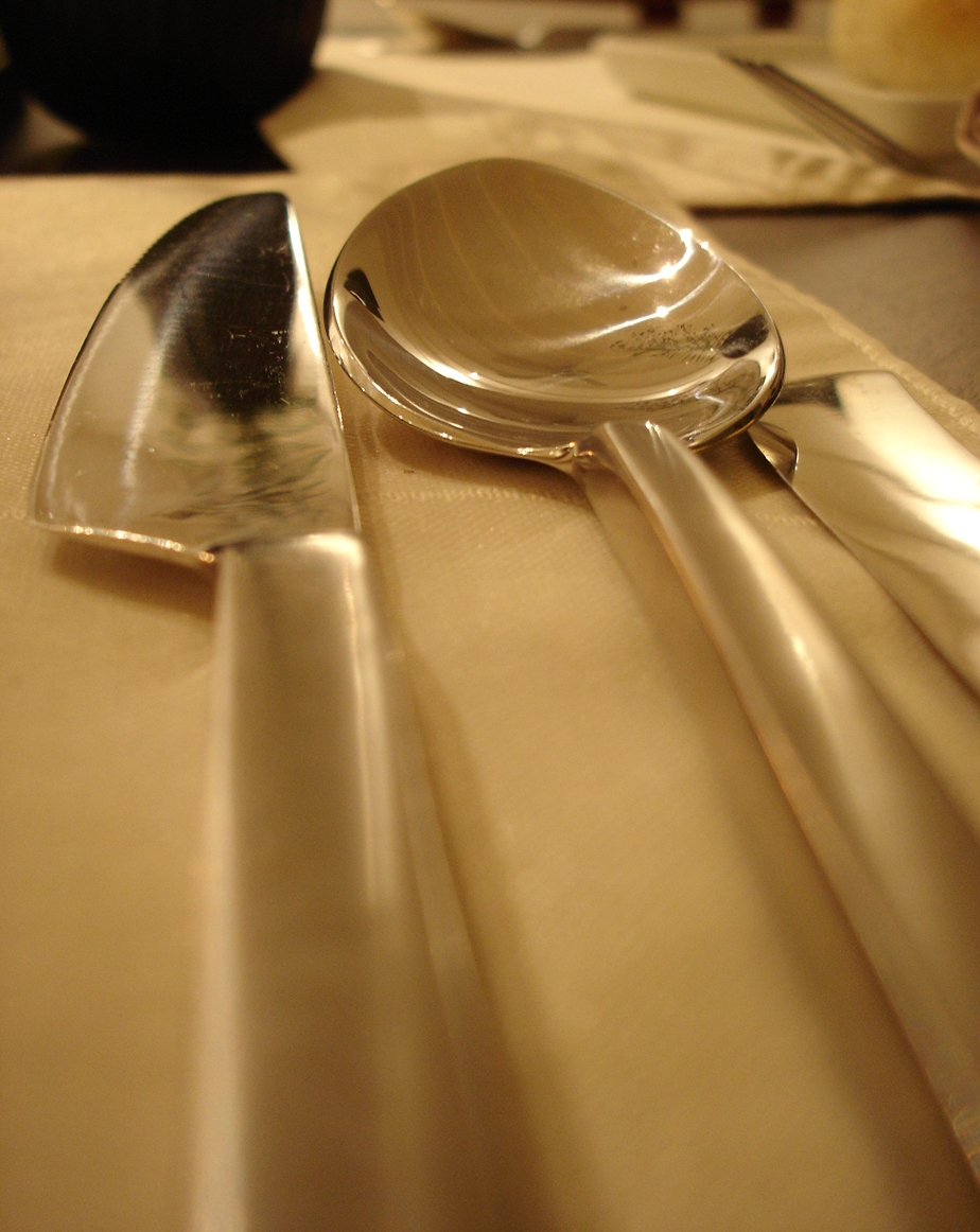 [knife-and-spoon.jpg]