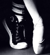 [scarpe ballo.jpg]