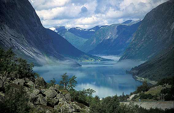 [Lago+da+Noruega.jpg]