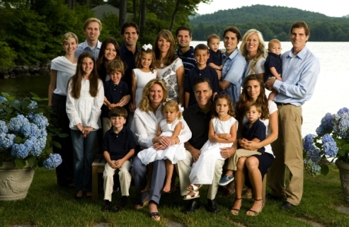 [romney_family_2007_LRG.jpg]