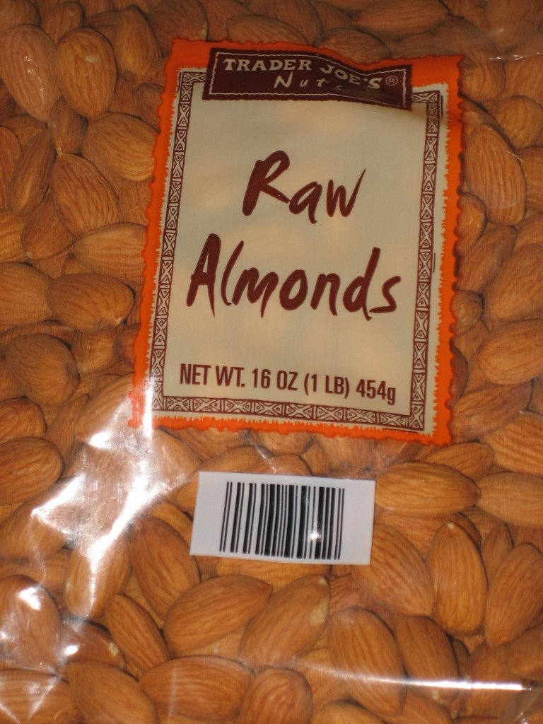 [photo+of+bag+of+raw+almonds.JPG]