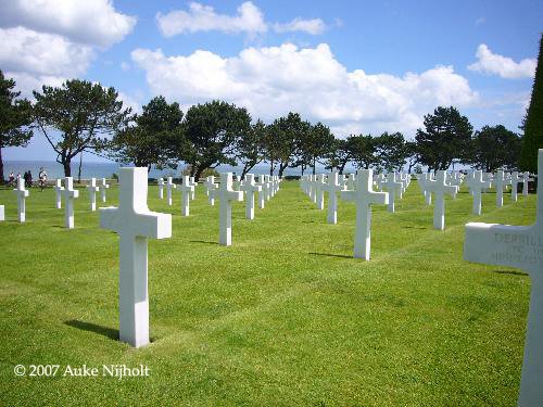 [Graves,+American+Cemetery+in+Colleville+sur+mer+-+Omaha+Beach_1_Auke+Nijholt.jpg]