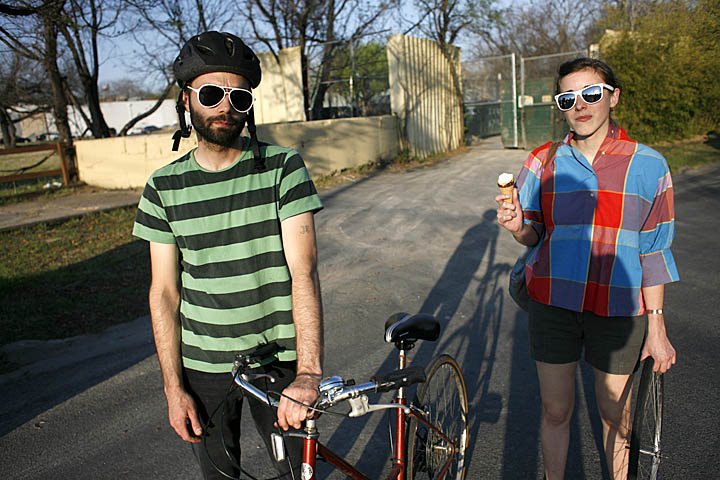 [bikes+and+ice+cream+sm.jpg]