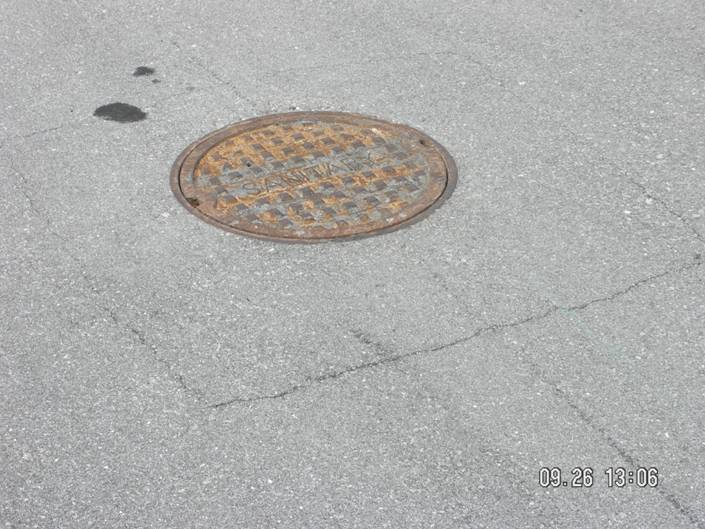 [manhole1.jpg]