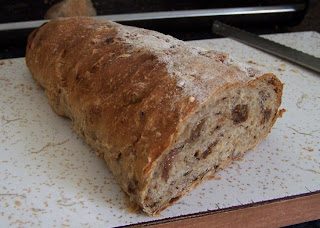 Hazelnut, Shallot, Raisin Bread Hazelnut+shallot+bread