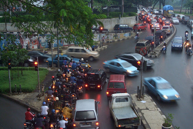 Modern Realism, Jakarta Commuting