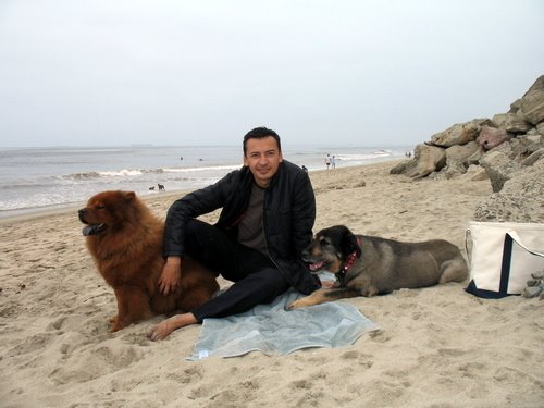 [Rene+in+HB+with+Dogs.jpg]
