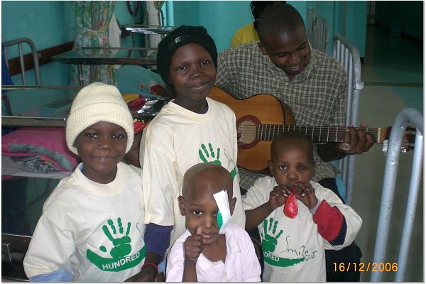 [childrens+ward+Nairobi+Kenya.jpg]