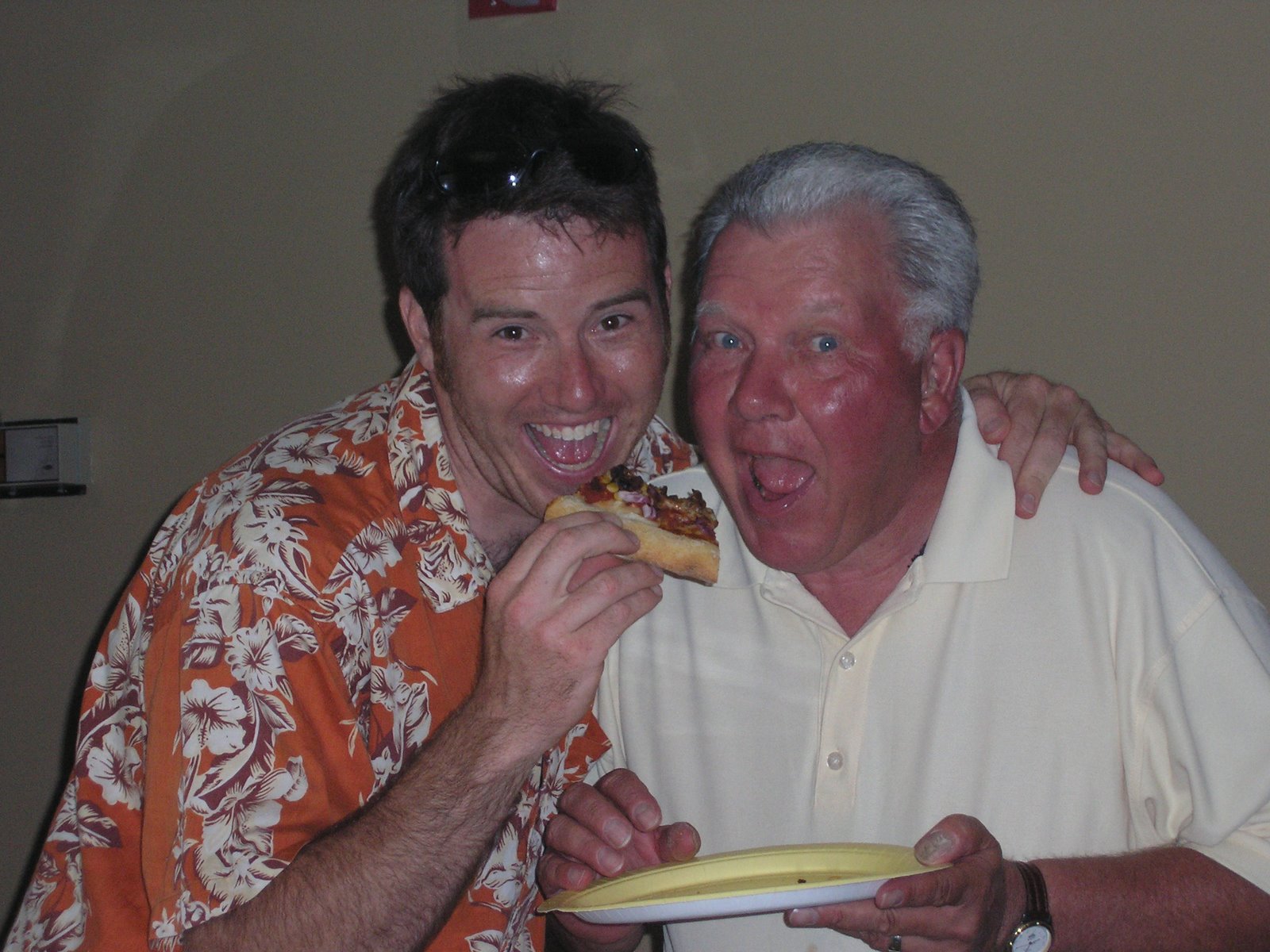 [Dad+bob+pizza.JPG]