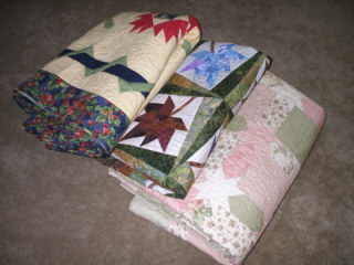[3+finished+quilts.jpg]