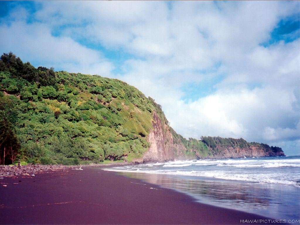 [black_sand_beach_hawaii.jpg]