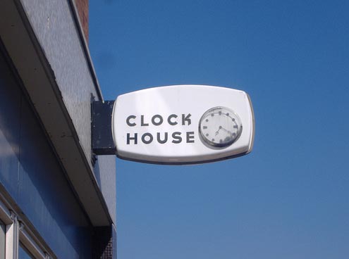 [worldclock+clockhouse.jpg]
