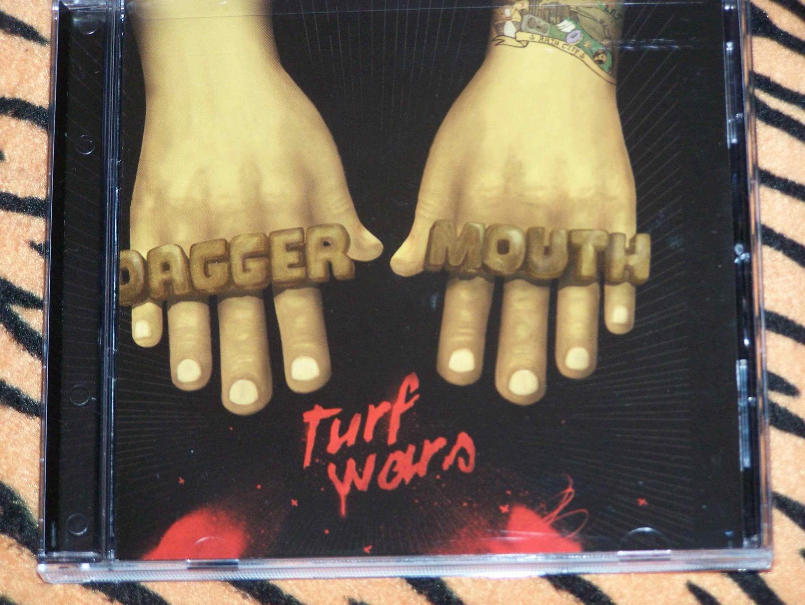 [00-daggermouth-turf_wars-2007-cover.jpg]