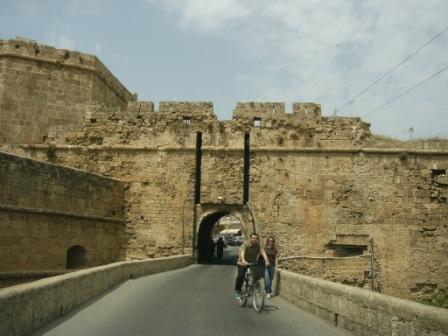[Venetian+Walls--Famagusta,+compressed.JPG]