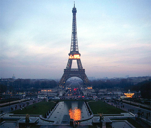 [Eiffel+Tower,+Paris,+France3.jpg]