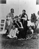[parsee+and+2+hindu+women+19th+century.jpg]