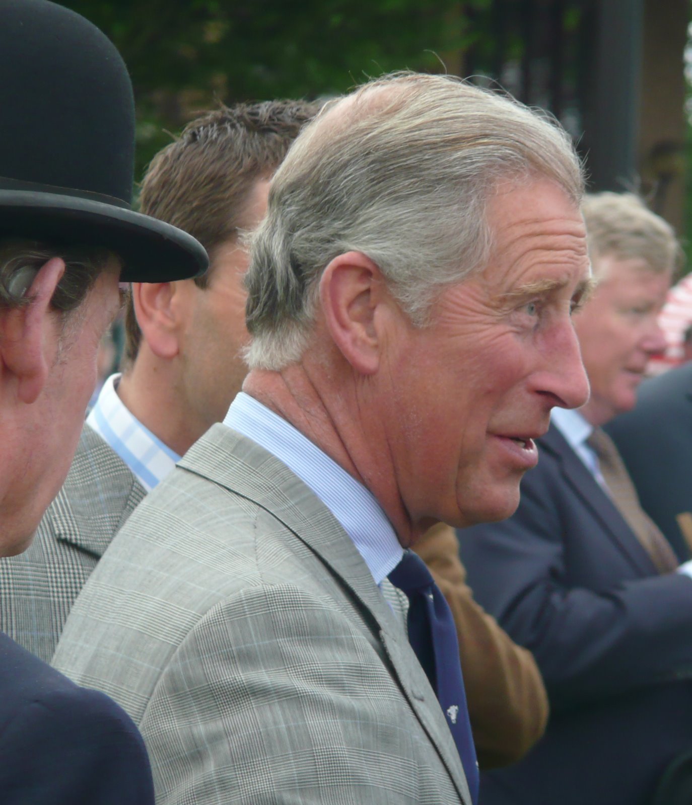 [Prince+Charles+in+more+good+humour..jpg]