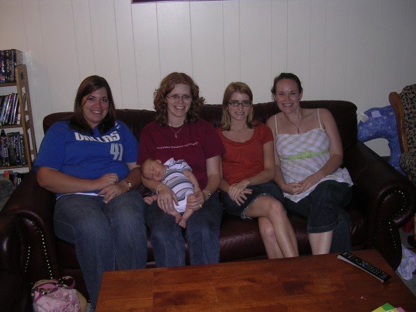 [Four+Girls+and+a+Baby.jpg]