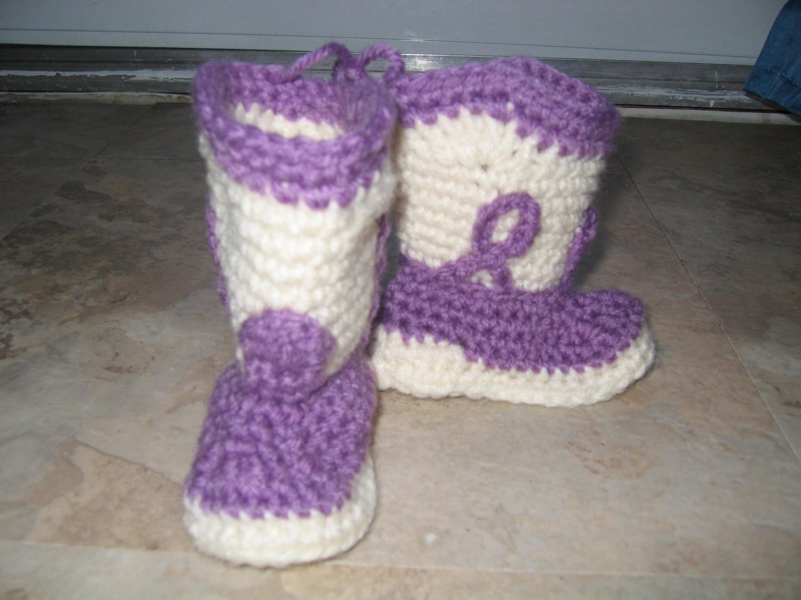 [purple+white+cowgirl+boots+1.JPG]