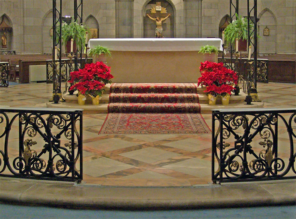 [Little+Flower+Church,+in+Richmond+Heights,+Missouri+-+altar.jpg]