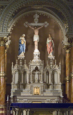 Saint Anthony of Padua Roman Catholic Church, in Saint Louis, Missouri, USA - The crucifix and tabernacle