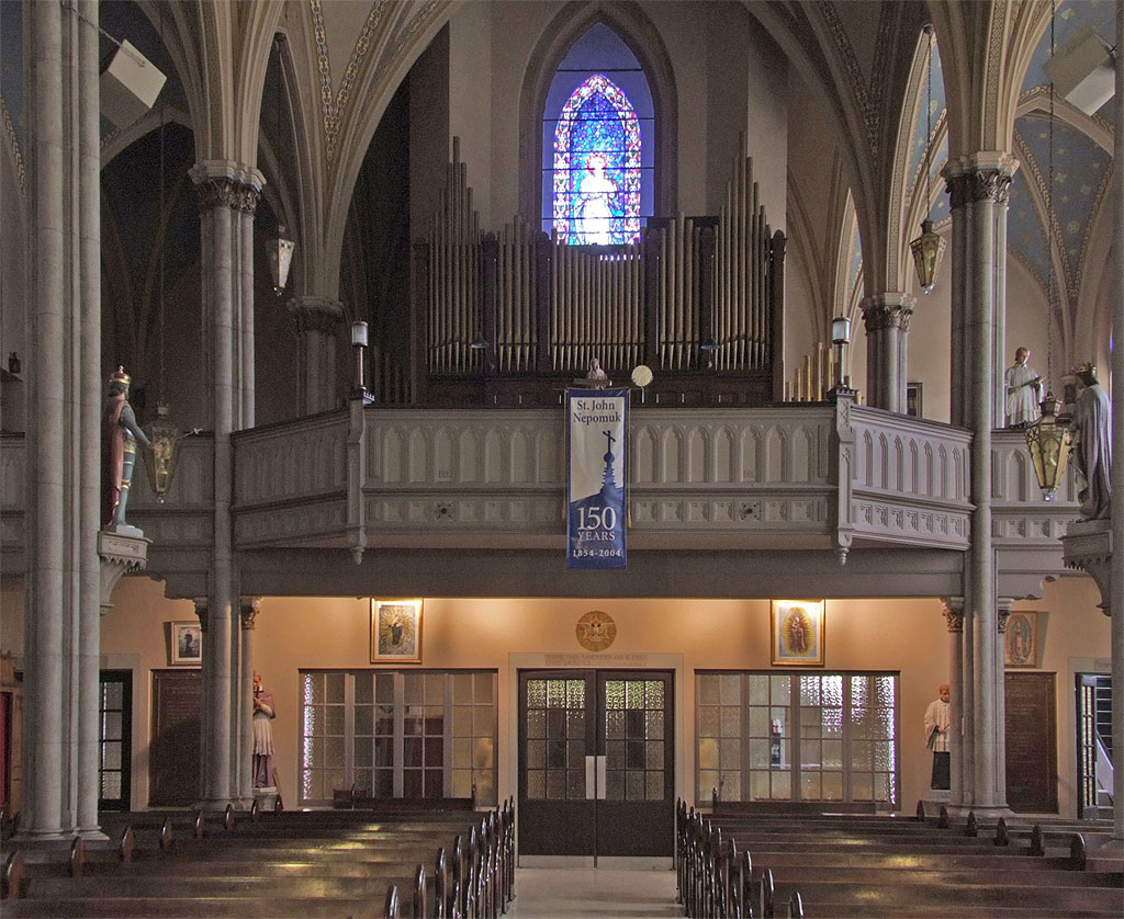 [Saint+John+Nepomuk+Chapel,+in+Saint+Louis,+Missouri+-+choir+loft.jpg]