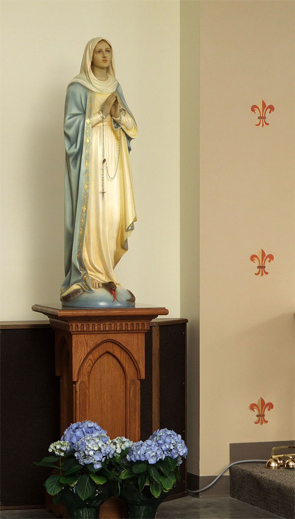 [Saint+Gianna+Church,+in+Lake+Saint+Louis,+Missouri+-+statue+of+Mary.jpg]
