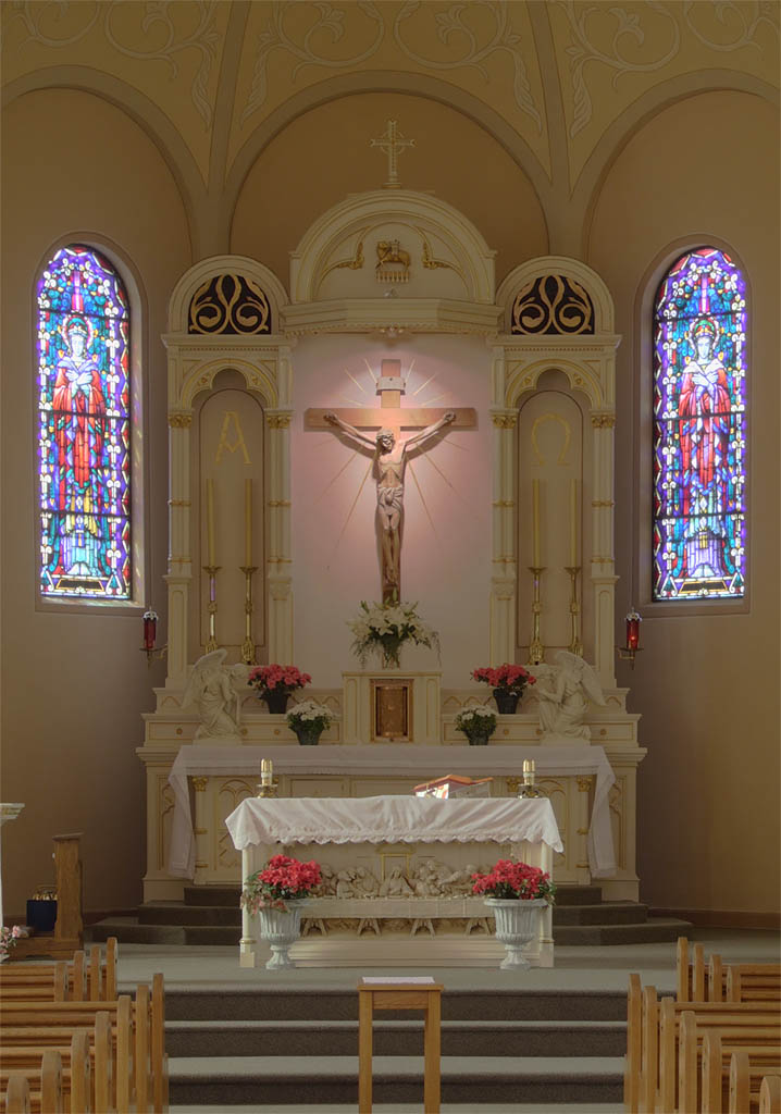 [Saint+Paul+Roman+Catholic+Church,+in+Saint+Paul,+Missouri+-+altar.jpg]