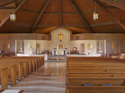 Sainte Genevieve du Bois Roman Catholic Church, in Warson Woods, Missouri, USA - nave