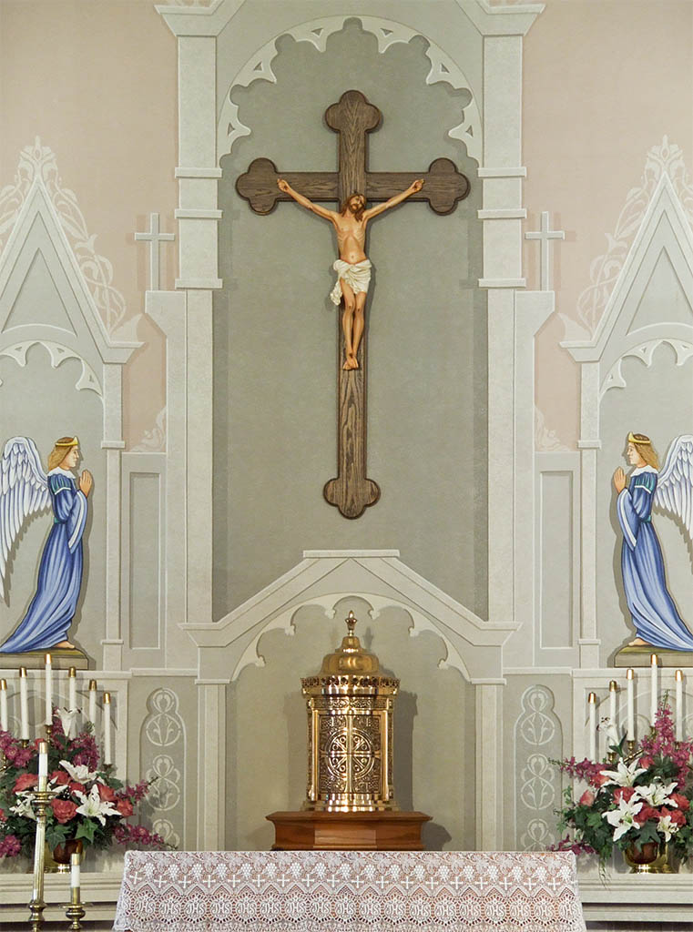 [Saint+Joseph+Roman+Catholic+Church,+in+Neier,+Missouri,+USA+-+crucifix+and+tabernacle.jpg]