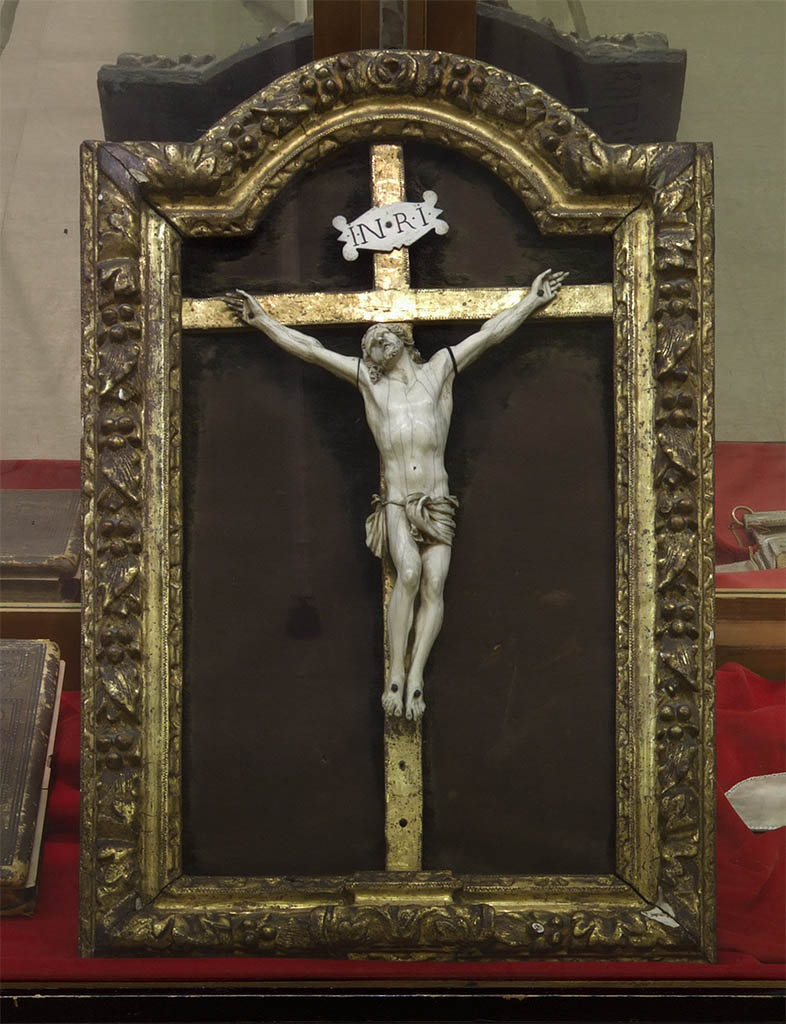 [Museum+of+the+Basilica+of+Saint+Louis,+King+of+France,+in+Saint+Louis,+Missouri,+USA+-+crucifix.jpg]