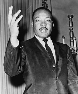 [250px-Martin_Luther_King_Jr_NYWTS.jpg]