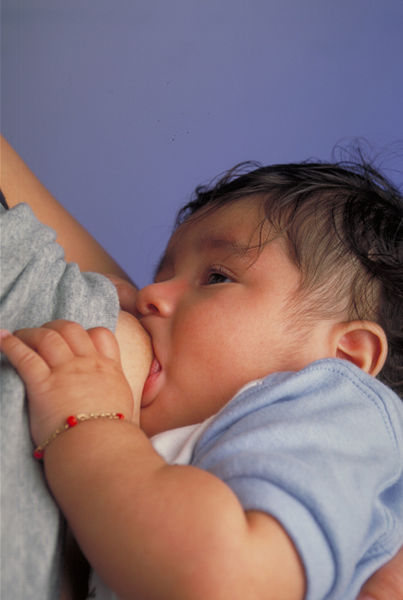 [403px-Breastfeeding_infant.jpg]
