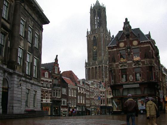 [1258038-Dom_church_and_tower-Utrecht.jpg]