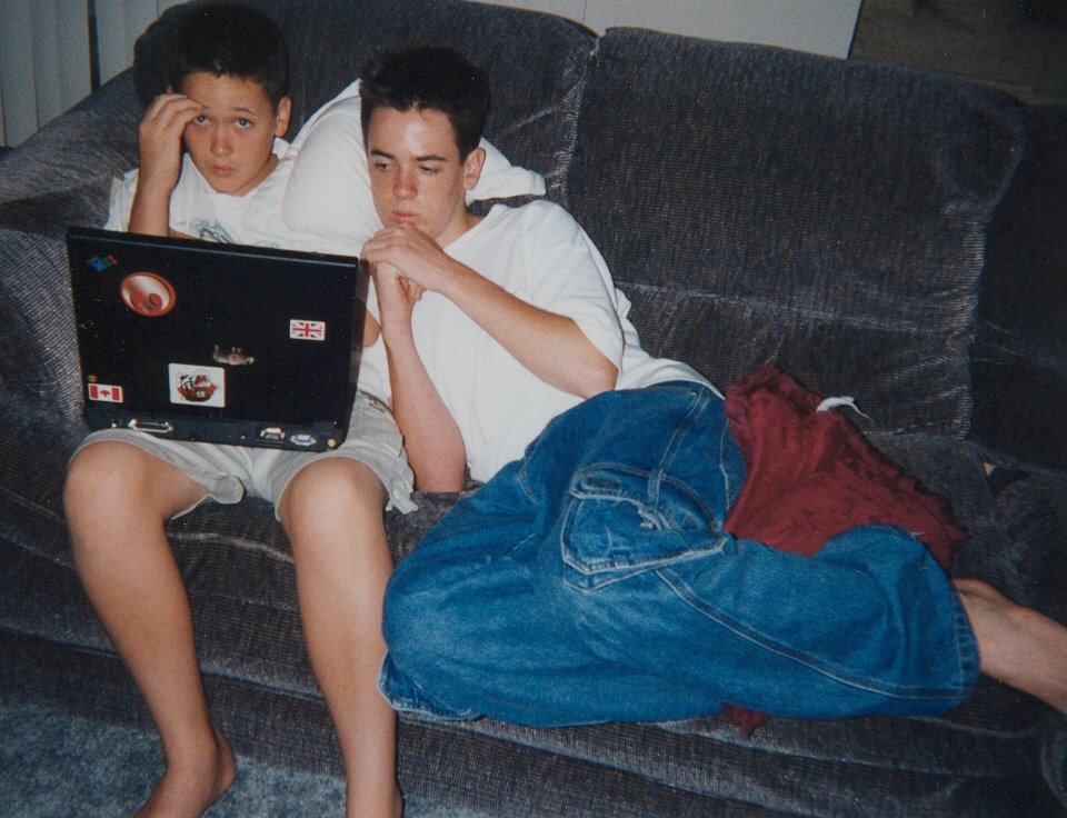 [McKay+and+Tyler+with+laptop.jpg]