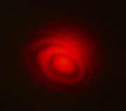 [180px-Michelson_Interferometer_Red_Laser_Interference.jpg]